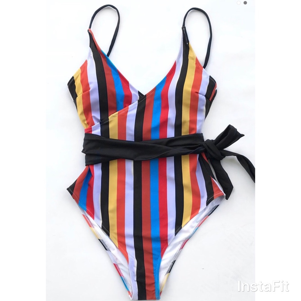 Cupshe Tropic of Discussion Swimsuit